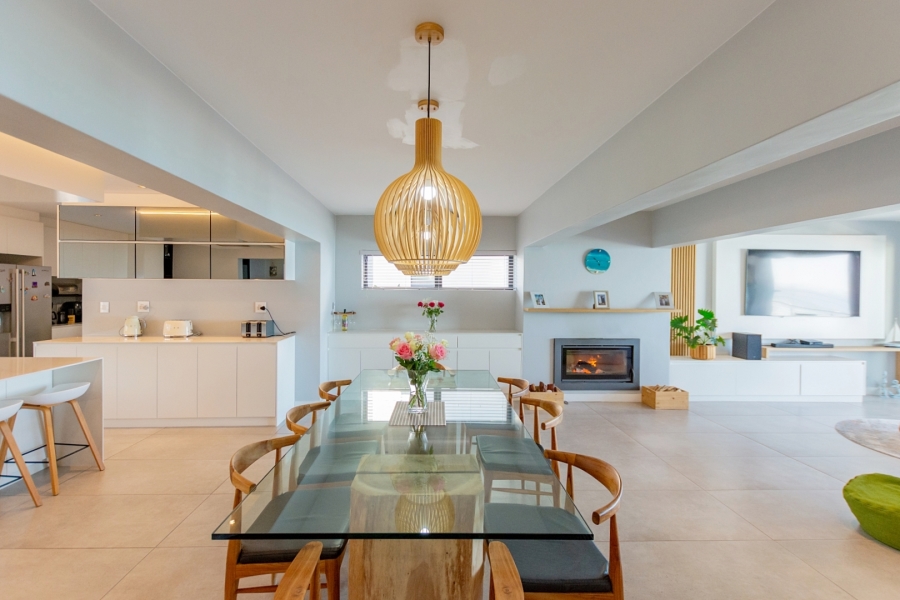 7 Bedroom Property for Sale in Calypso Beach Western Cape